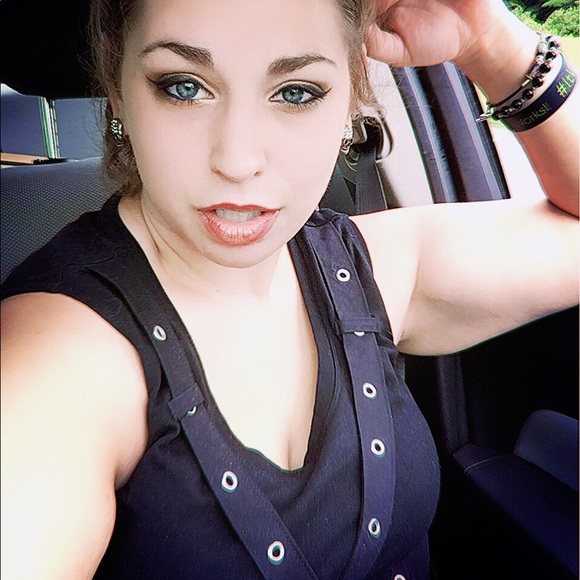 Meet your Posher, Beckey - Picture 4 of 8